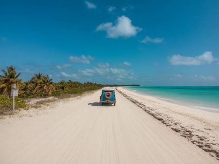 Road trip sur les plages à Cuba : itinéraire balnéaire entre sable blanc et eaux turquoise